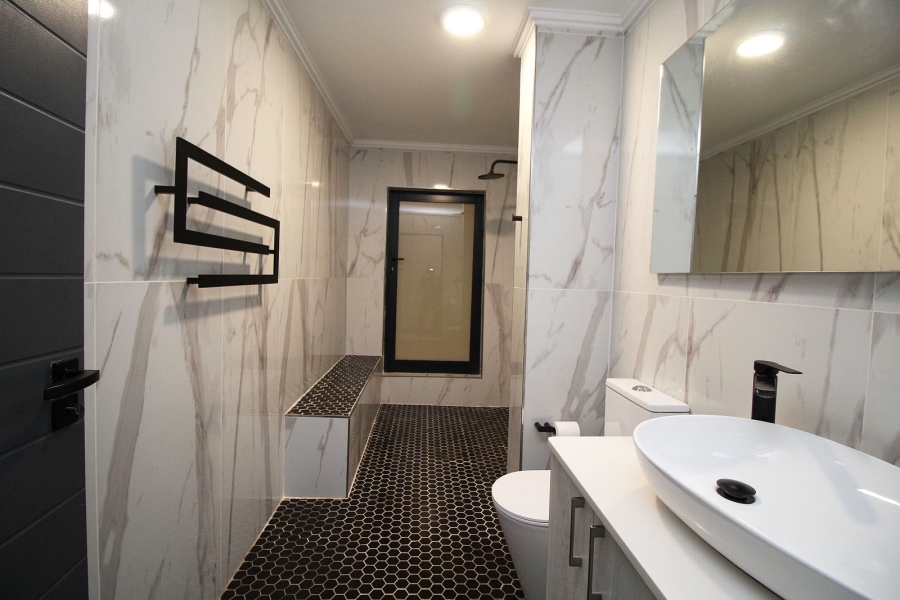 3 Bedroom Property for Sale in Calypso Beach Western Cape
